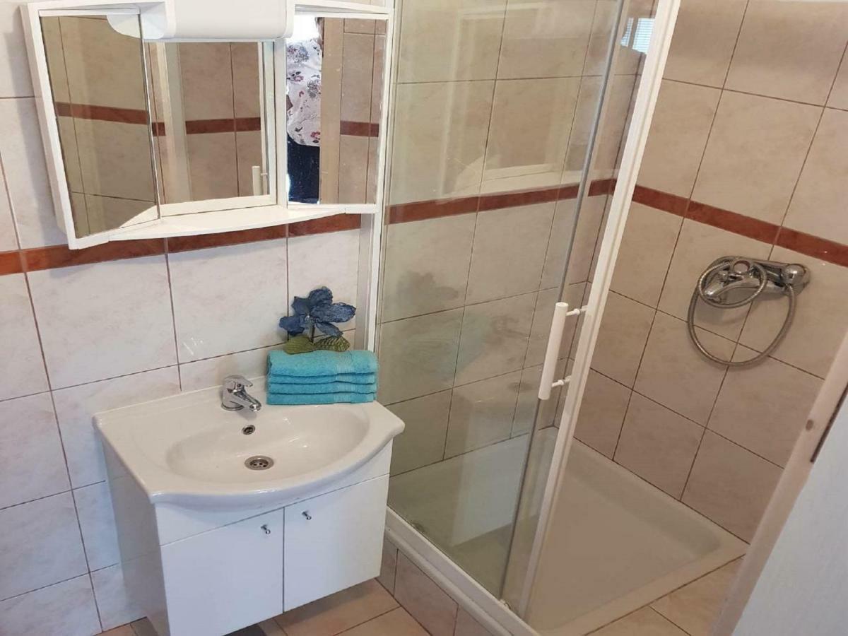 Apartmani Sonja Makarska Ngoại thất bức ảnh